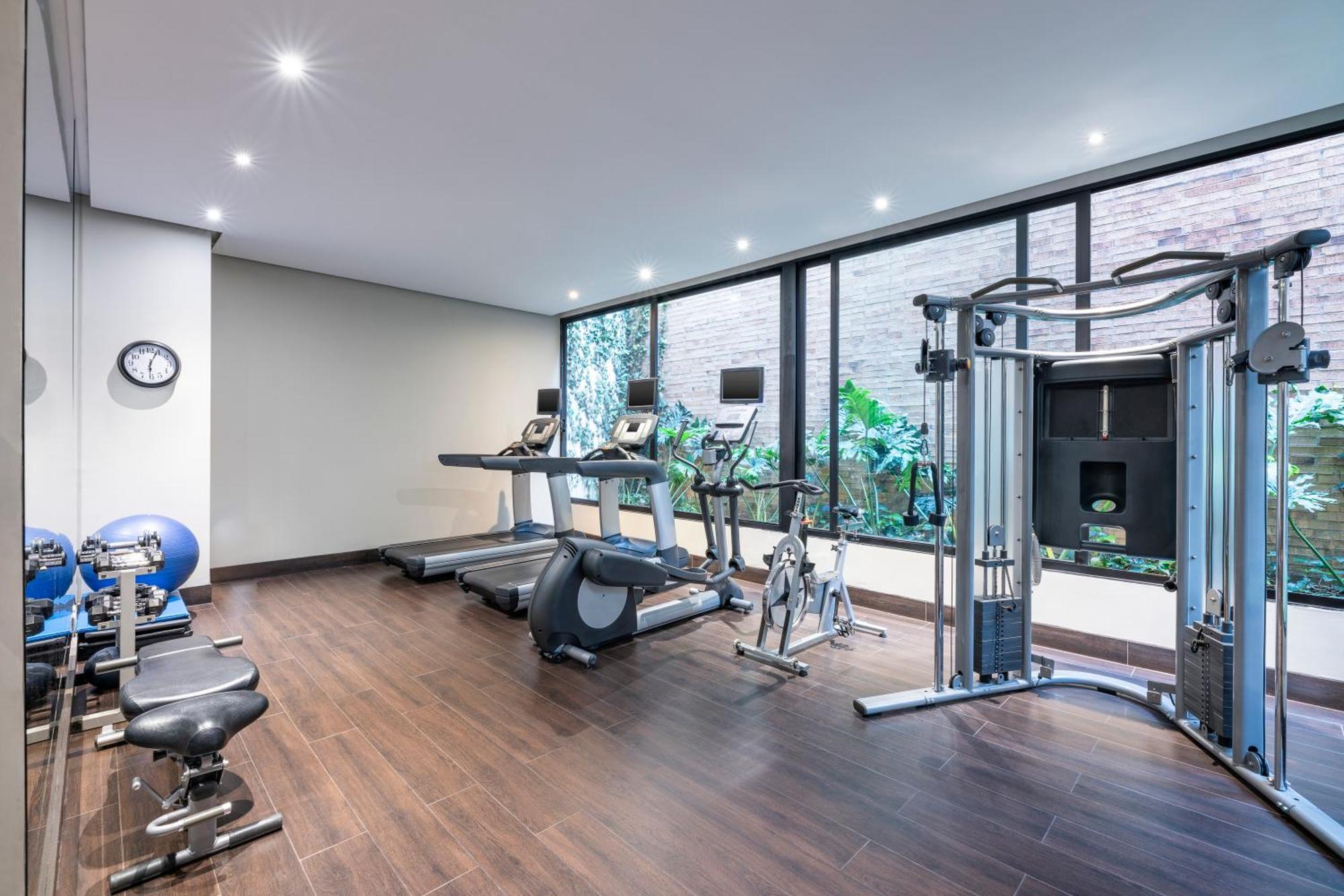 Hotel 93 Luxury Suites By Preferred Bogota Bagian luar foto